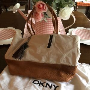 DNKY tote